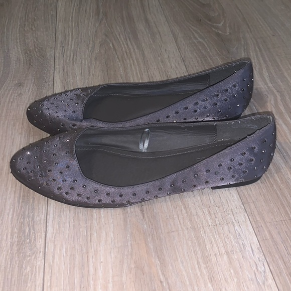 Maurices Kylie Grey silver sequined formal flats - Picture 1 of 8